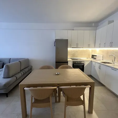 Mars * Golem (Tirana)